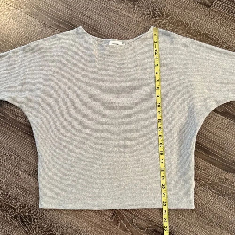 The Reset R Label Batwing Sweater - Picture 7 of 9
